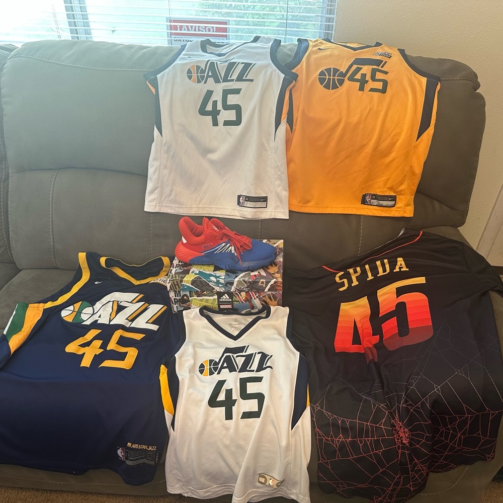 Donavan Mitchell Exclusive Collection 4 Jerseys Spider-Man Edition Shoes Size 6